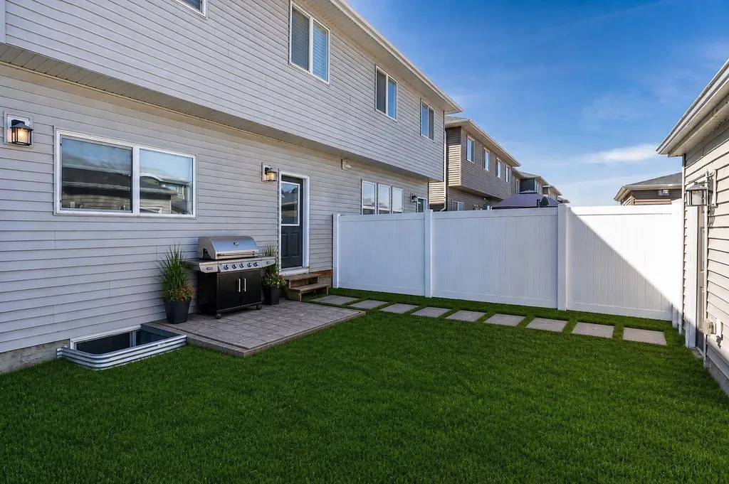 144 Wolf Willow Boulevard SE Calgary AB T2X 1T8