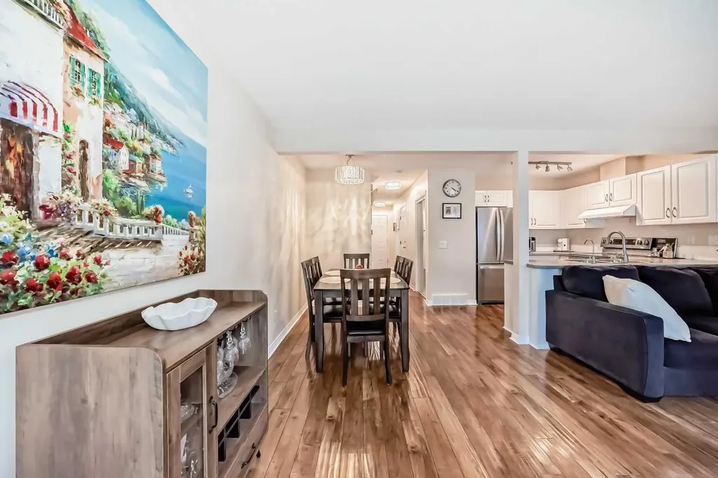 103 Everstone Place SW Calgary AB T2Y 4H7