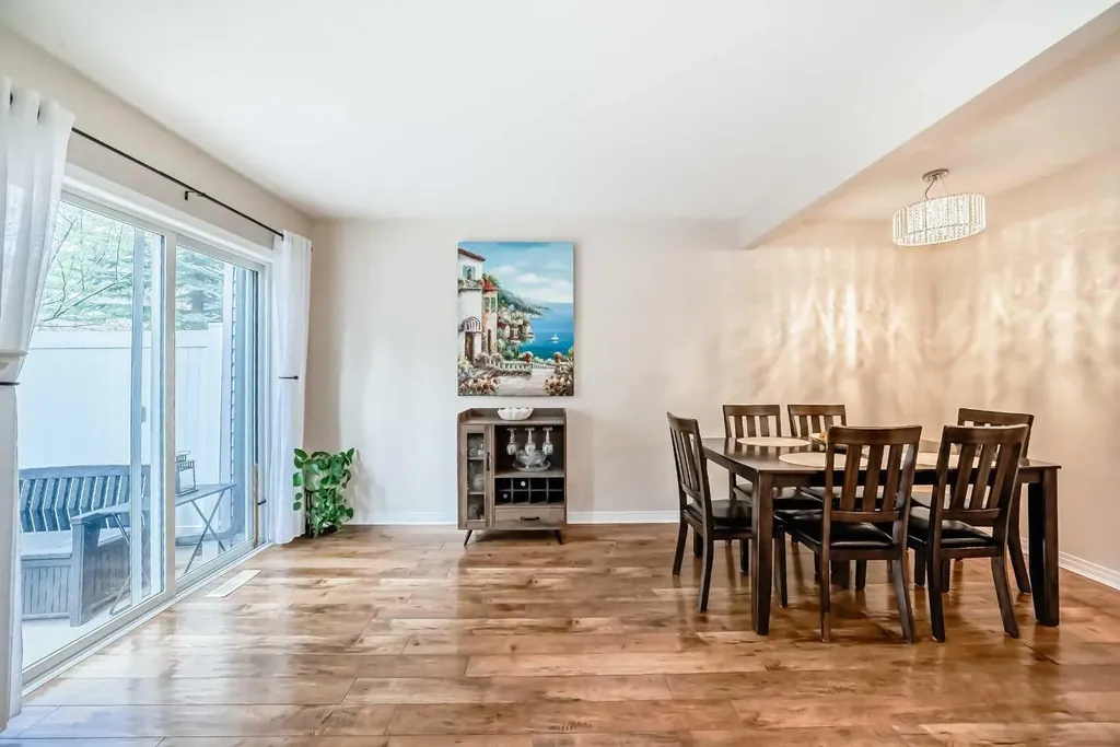 103 Everstone Place SW Calgary AB T2Y 4H7