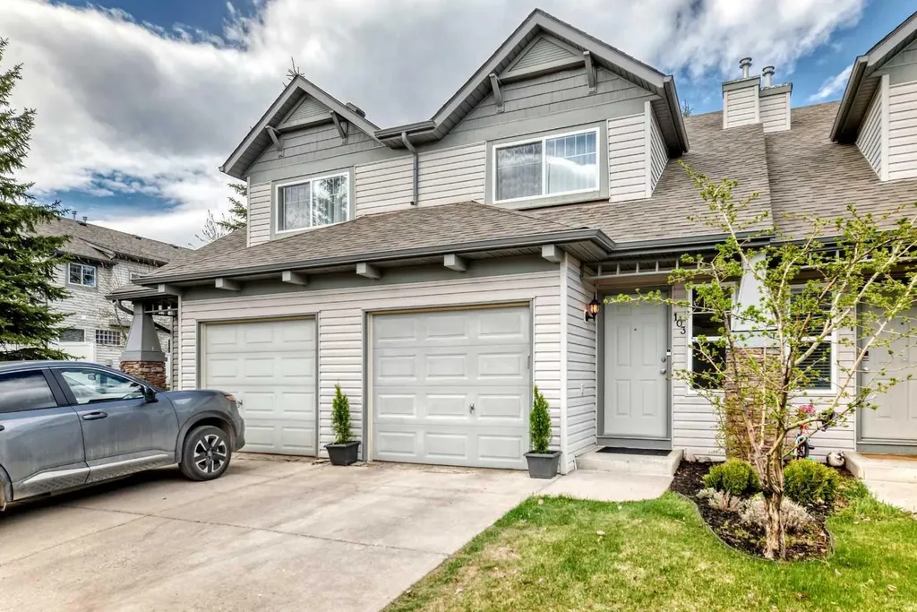 103 Everstone Place SW Calgary AB T2Y 4H7