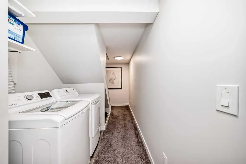 103 Everstone Place SW Calgary AB T2Y 4H7