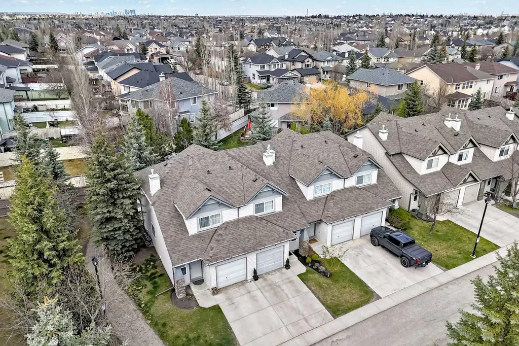 103 Everstone Place SW Calgary AB T2Y 4H7