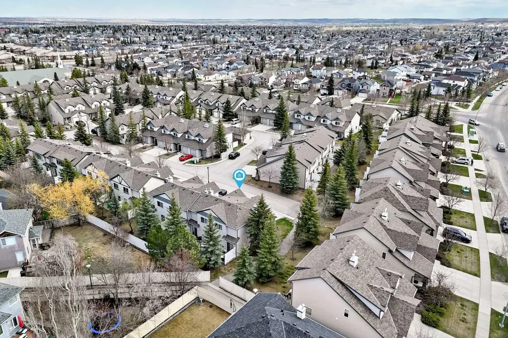 103 Everstone Place SW Calgary AB T2Y 4H7