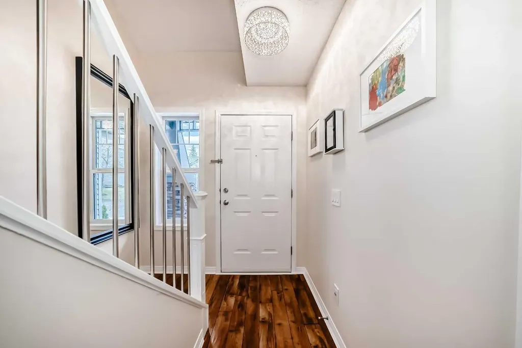 103 Everstone Place SW Calgary AB T2Y 4H7