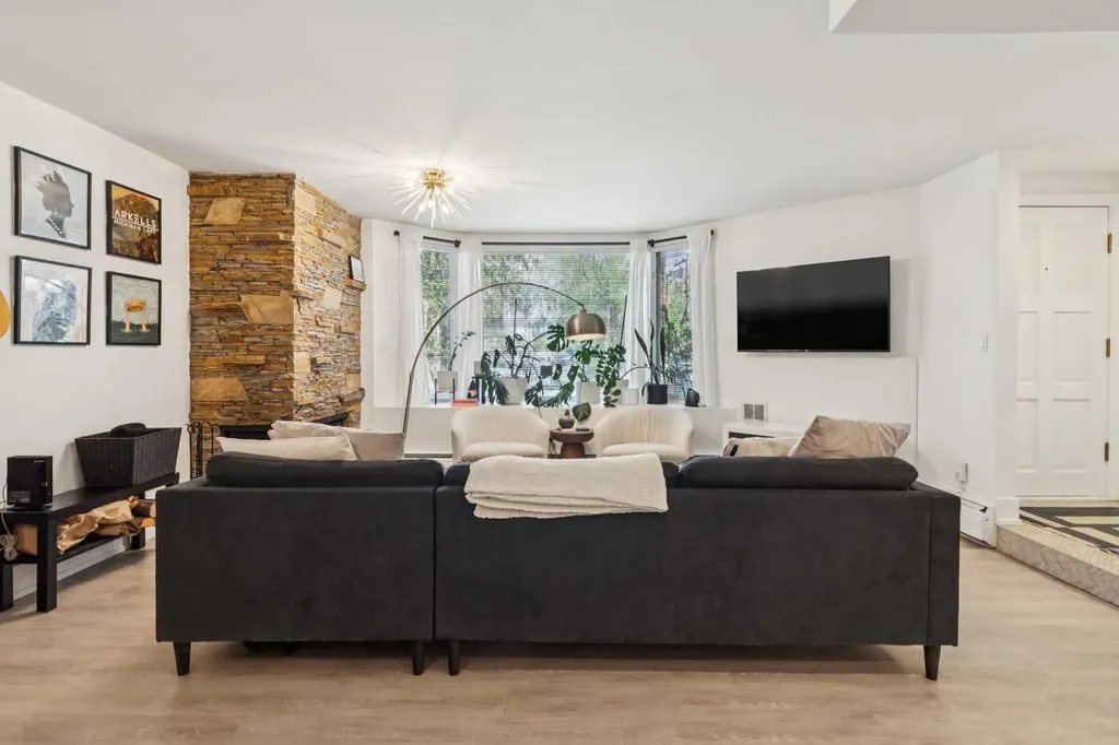 1215 Cameron Avenue SW Calgary AB T2T 0K8