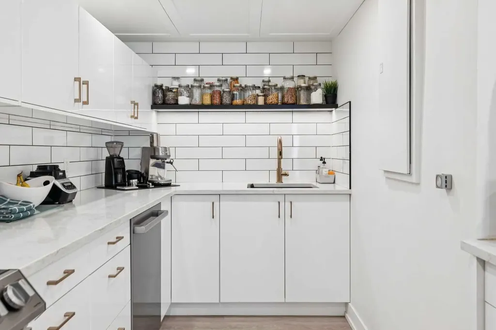 1215 Cameron Avenue SW Calgary AB T2T 0K8