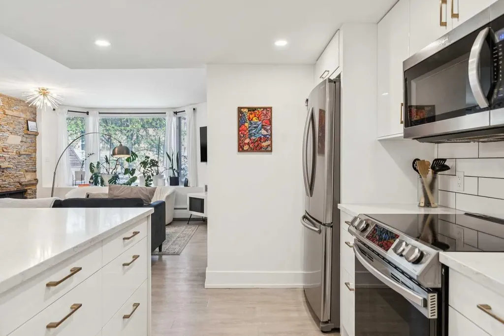 1215 Cameron Avenue SW Calgary AB T2T 0K8