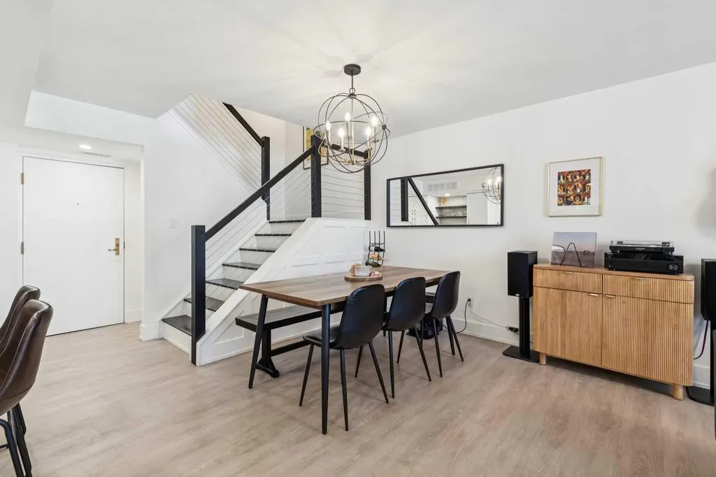 1215 Cameron Avenue SW Calgary AB T2T 0K8