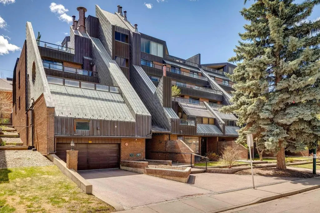 1215 Cameron Avenue SW Calgary AB T2T 0K8