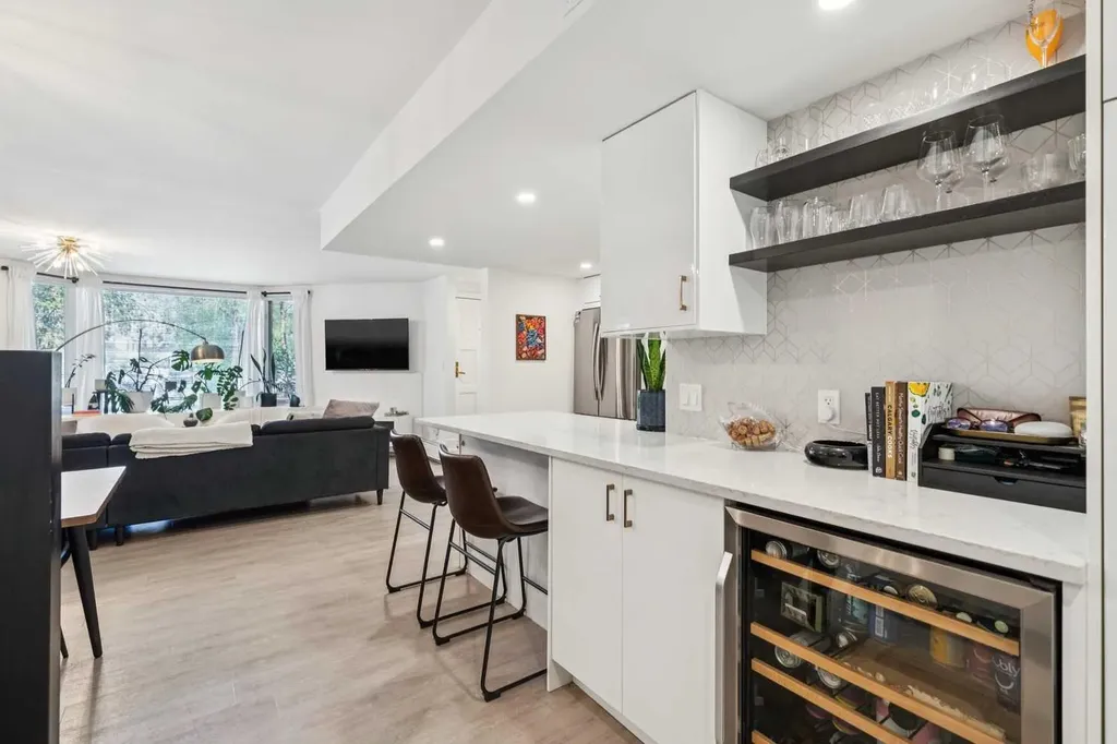 1215 Cameron Avenue SW Calgary AB T2T 0K8