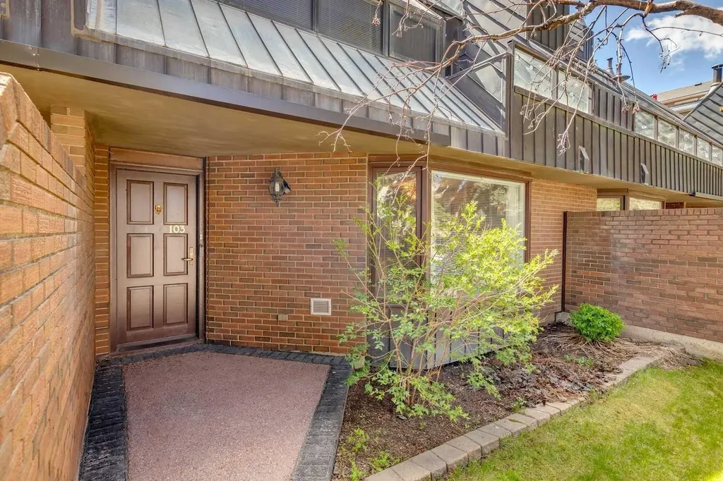 1215 Cameron Avenue SW Calgary AB T2T 0K8
