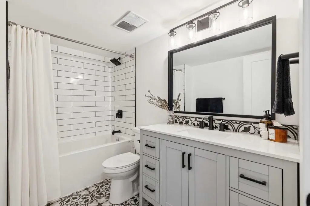 1215 Cameron Avenue SW Calgary AB T2T 0K8