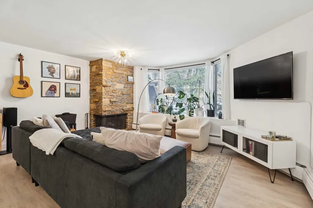 1215 Cameron Avenue SW Calgary AB T2T 0K8