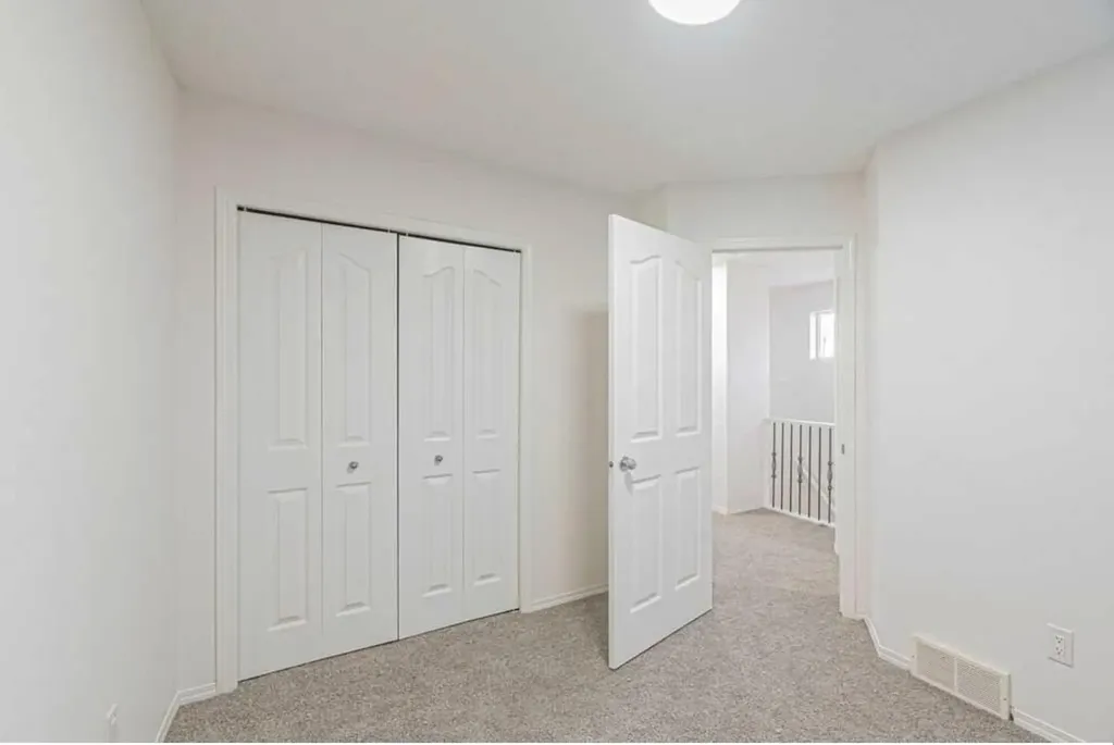 111 Tarawood Lane NE Calgary AB T3J 5B9