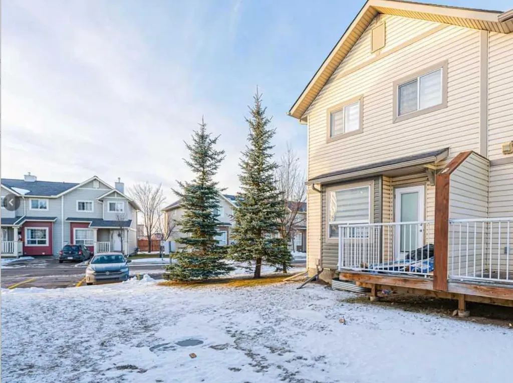 111 Tarawood Lane NE Calgary AB T3J 5B9