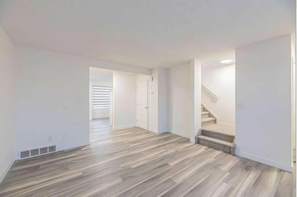111 Tarawood Lane NE Calgary AB T3J 5B9