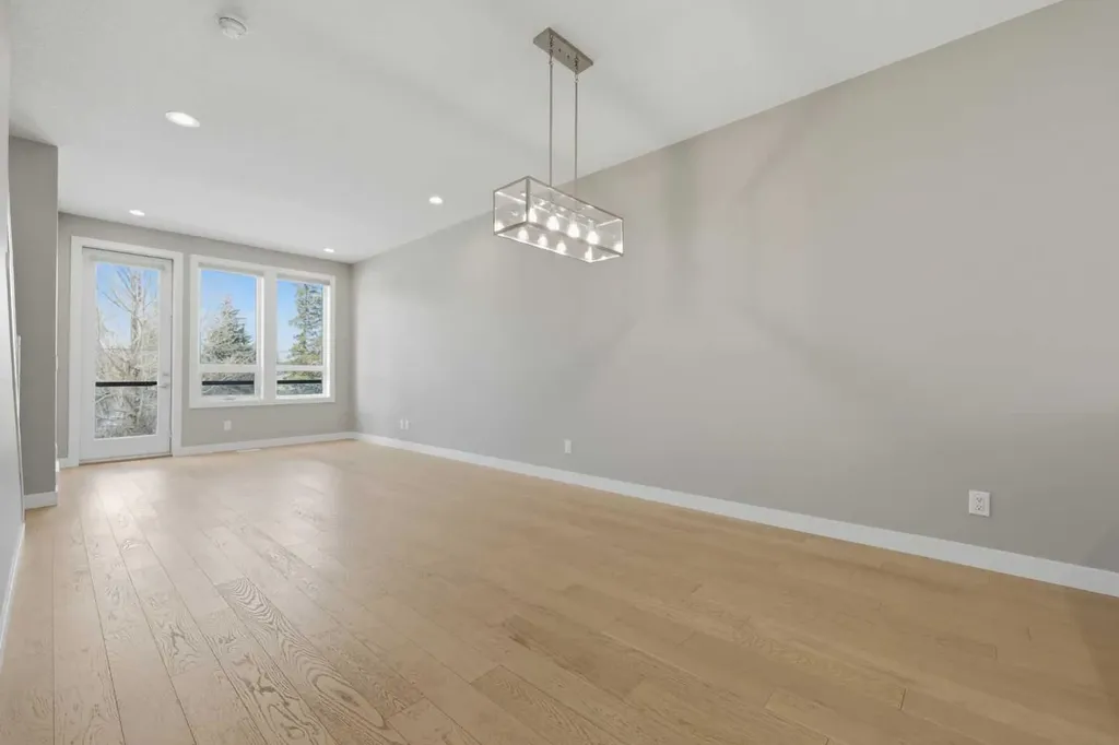 4065 32 Avenue NW Calgary AB T3B 6G6