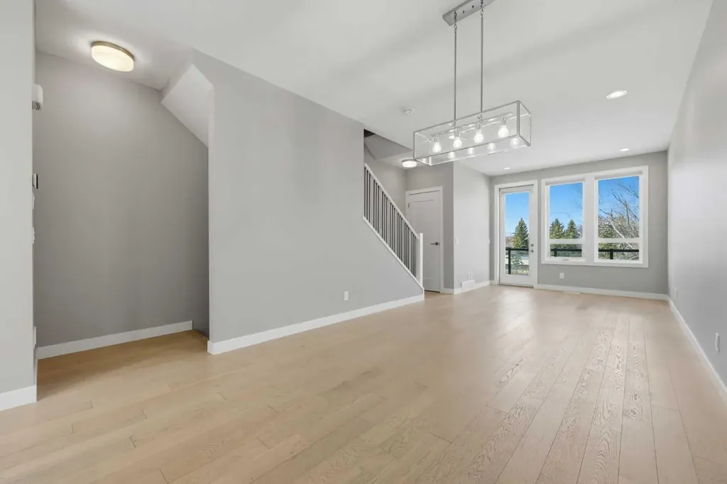 4065 32 Avenue NW Calgary AB T3B 6G6