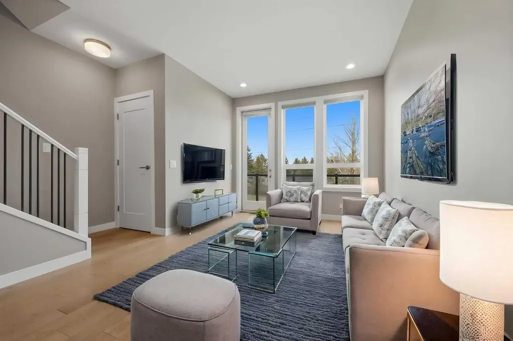 4065 32 Avenue NW Calgary AB T3B 6G6