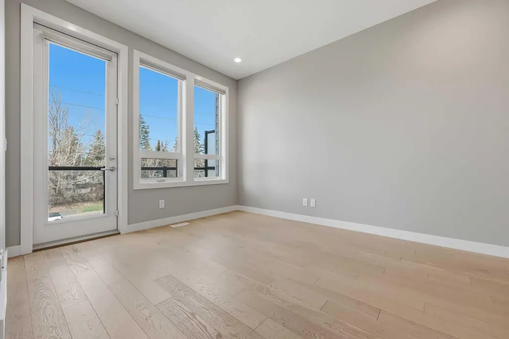 4065 32 Avenue NW Calgary AB T3B 6G6
