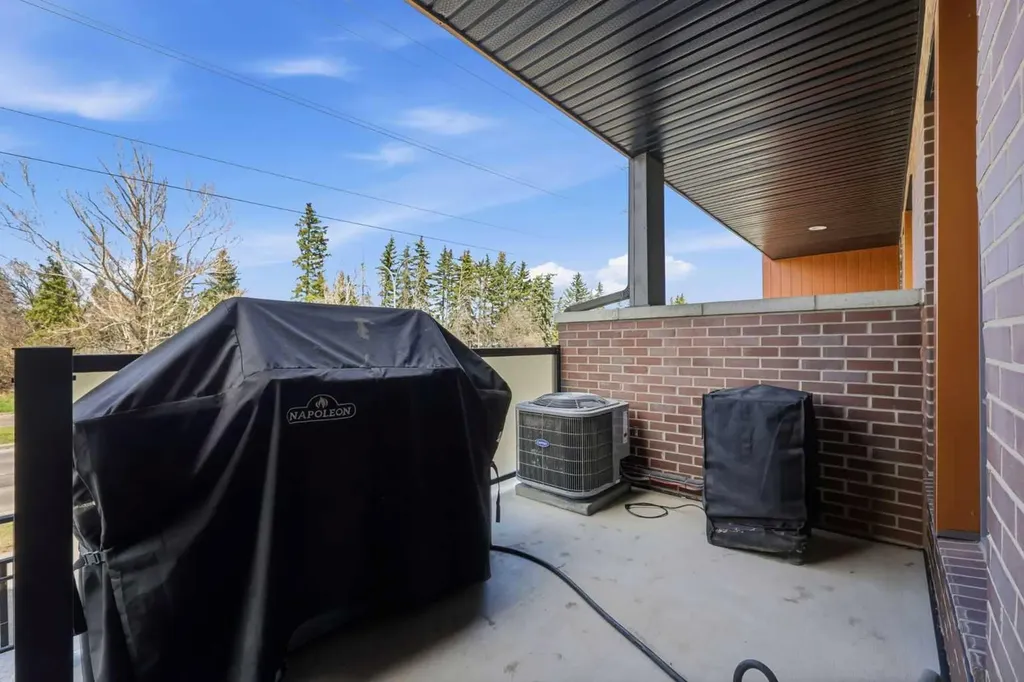 4065 32 Avenue NW Calgary AB T3B 6G6