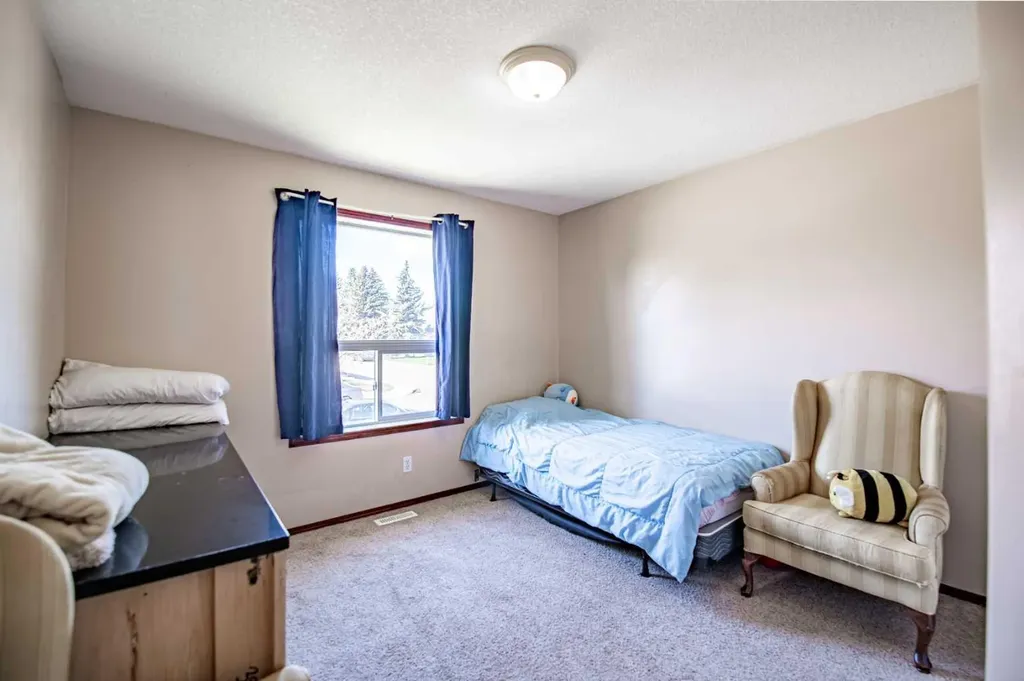 5817 60 Avenue Red Deer AB T4N 5S2