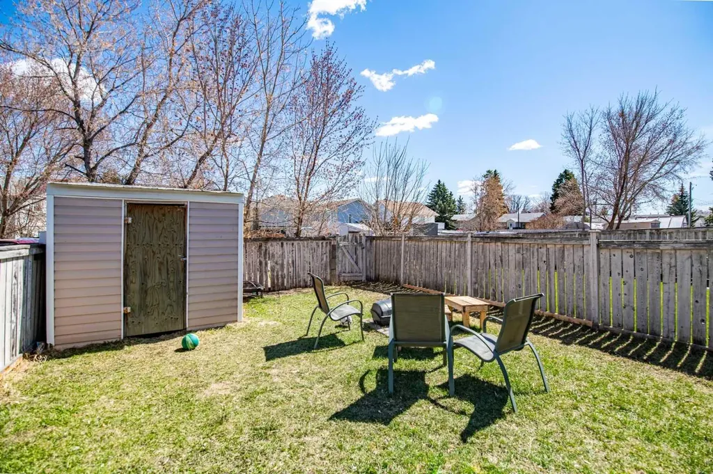 5817 60 Avenue Red Deer AB T4N 5S2