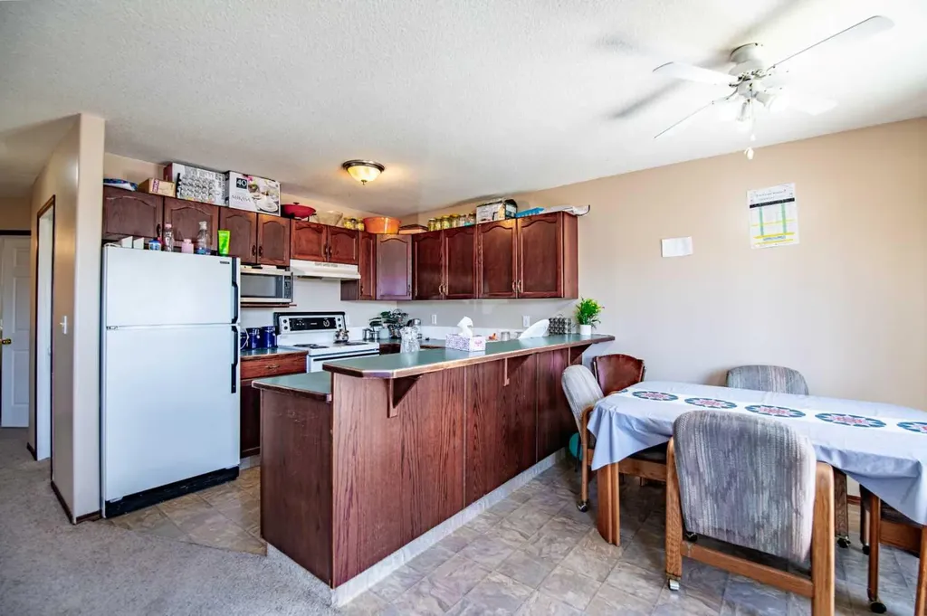 5817 60 Avenue Red Deer AB T4N 5S2