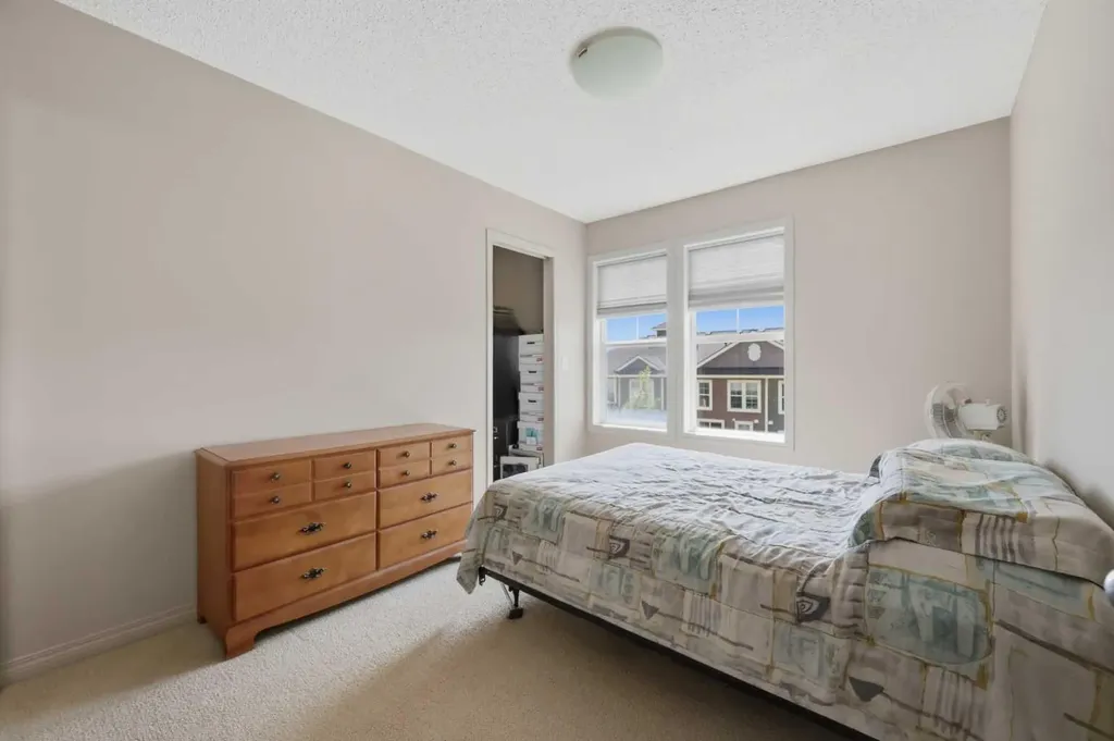 18 Auburn Bay Common SE Calgary AB T3M 0M3