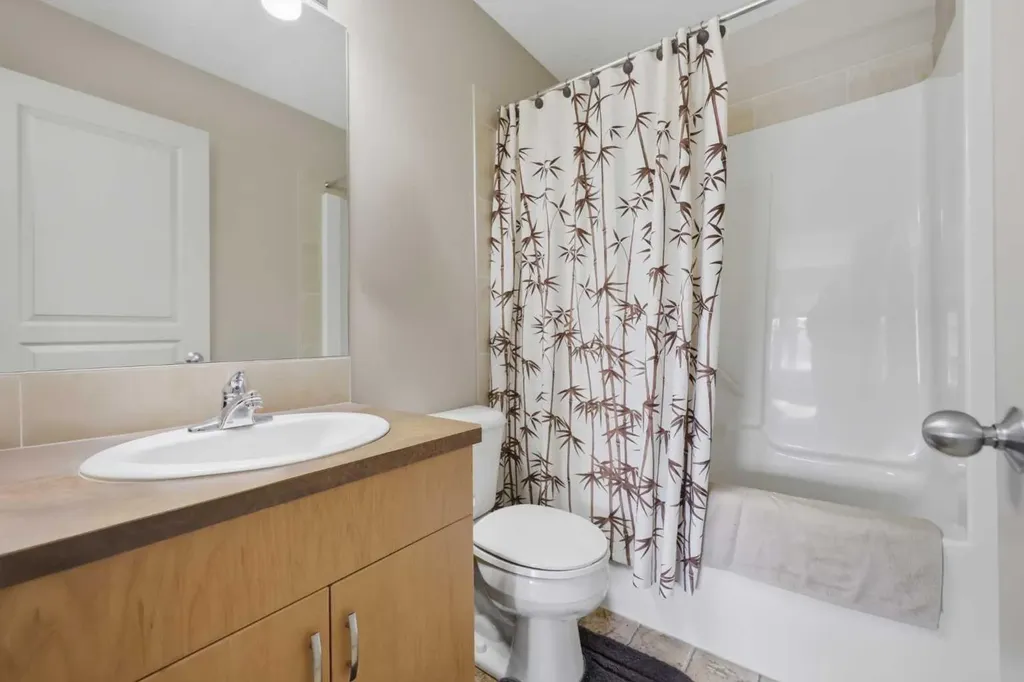 18 Auburn Bay Common SE Calgary AB T3M 0M3