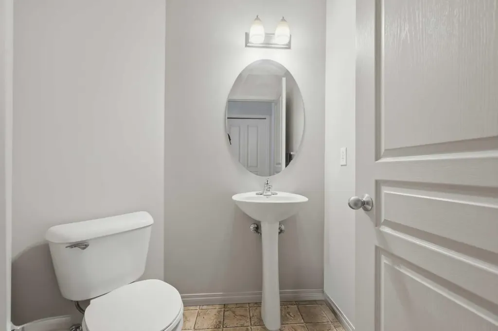 18 Auburn Bay Common SE Calgary AB T3M 0M3