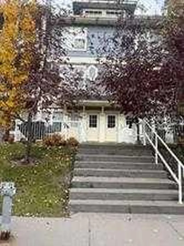 18 Auburn Bay Common SE Calgary AB T3M 0M3