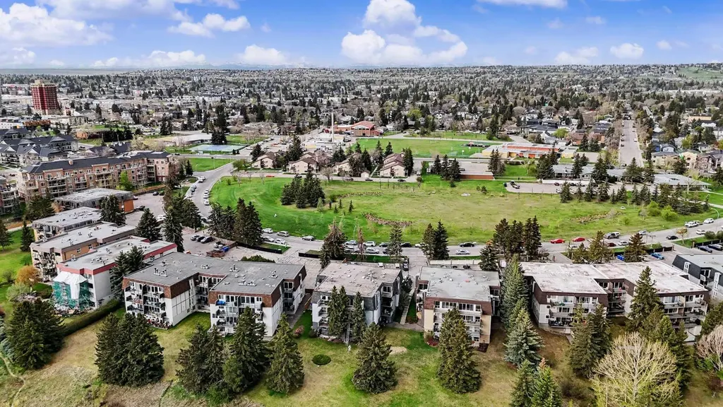 508 Cedar Crescent SW Calgary AB T3C 2Y8