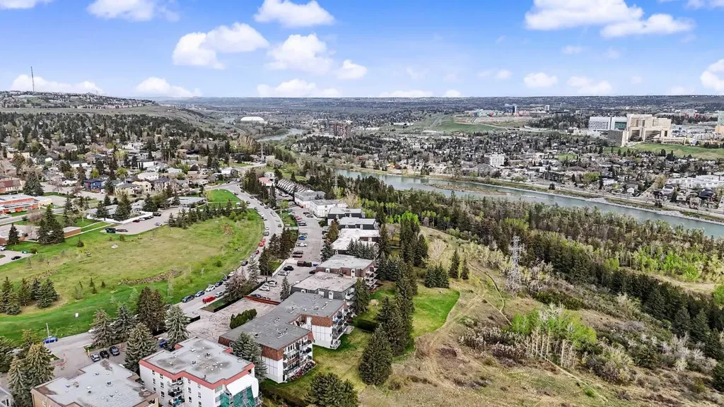 508 Cedar Crescent SW Calgary AB T3C 2Y8