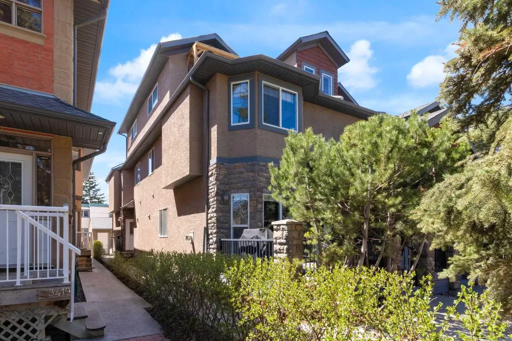 3421 5 Avenue NW Calgary AB T2N 0V5