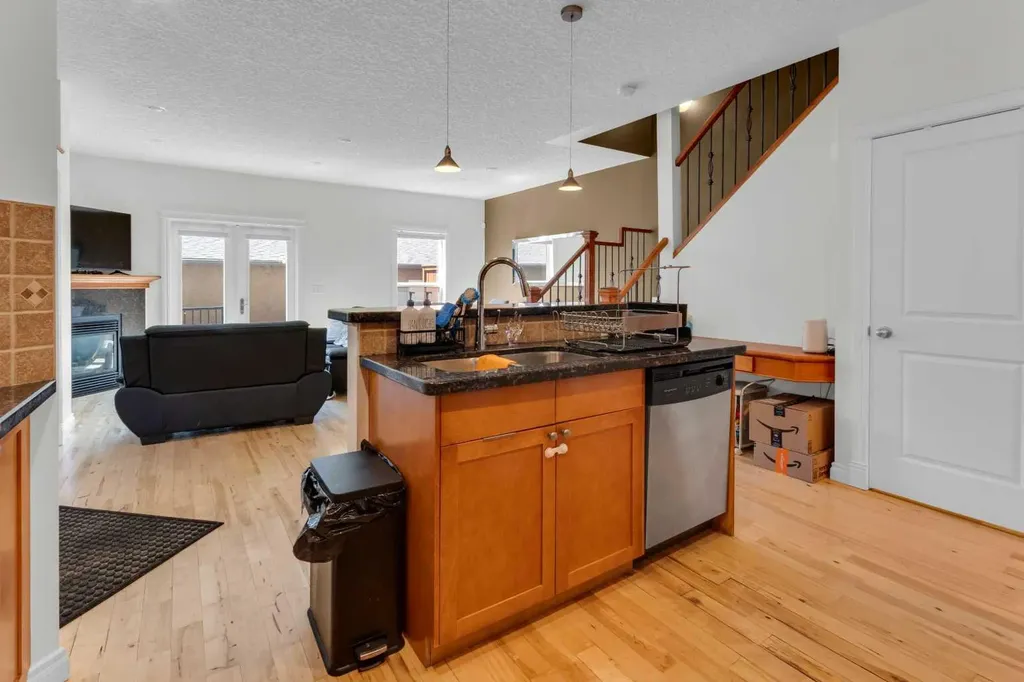 3421 5 Avenue NW Calgary AB T2N 0V5
