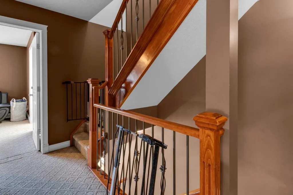3421 5 Avenue NW Calgary AB T2N 0V5