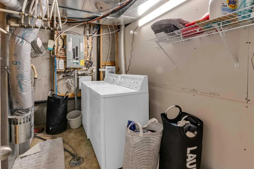 3421 5 Avenue NW Calgary AB T2N 0V5