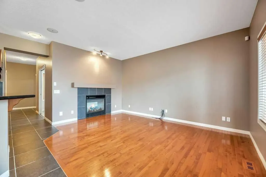 151 Everhollow Way SW Calgary AB T2Y 4R7