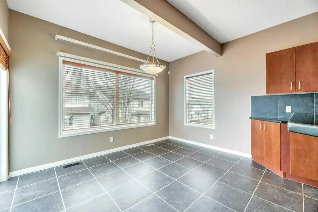 151 Everhollow Way SW Calgary AB T2Y 4R7