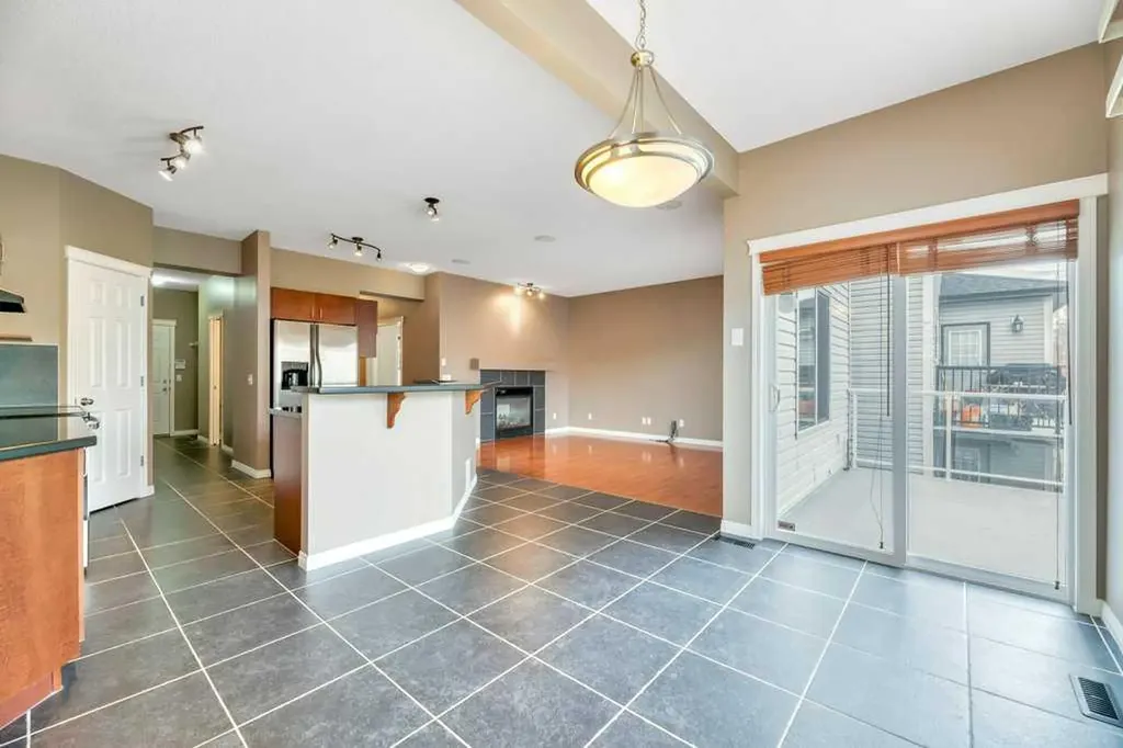 151 Everhollow Way SW Calgary AB T2Y 4R7
