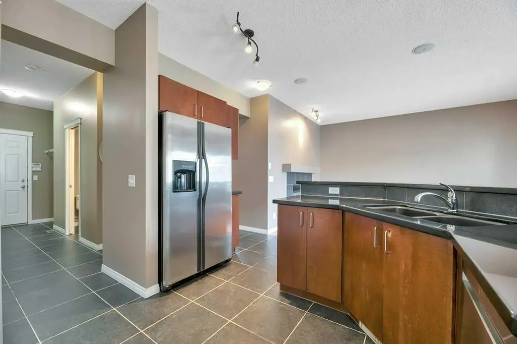 151 Everhollow Way SW Calgary AB T2Y 4R7