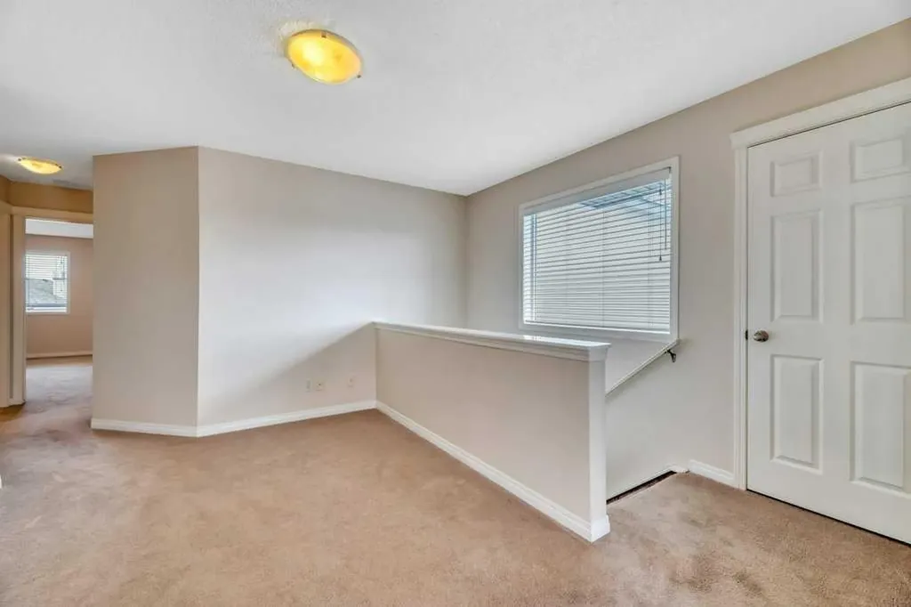 151 Everhollow Way SW Calgary AB T2Y 4R7
