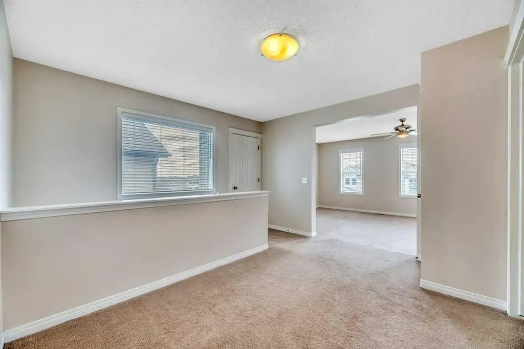151 Everhollow Way SW Calgary AB T2Y 4R7