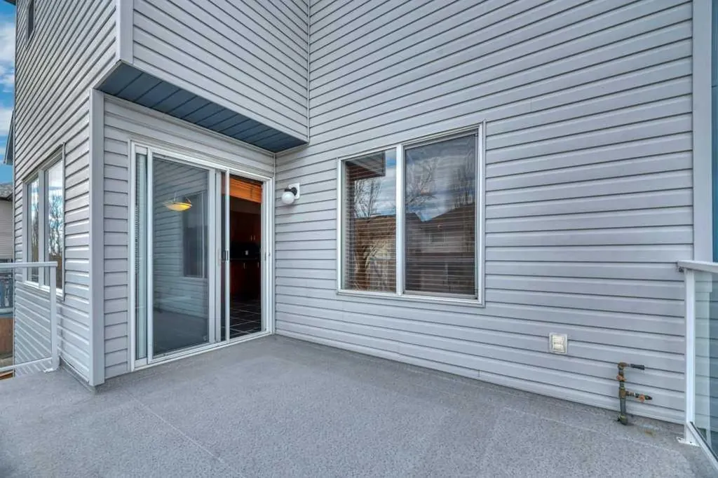 151 Everhollow Way SW Calgary AB T2Y 4R7