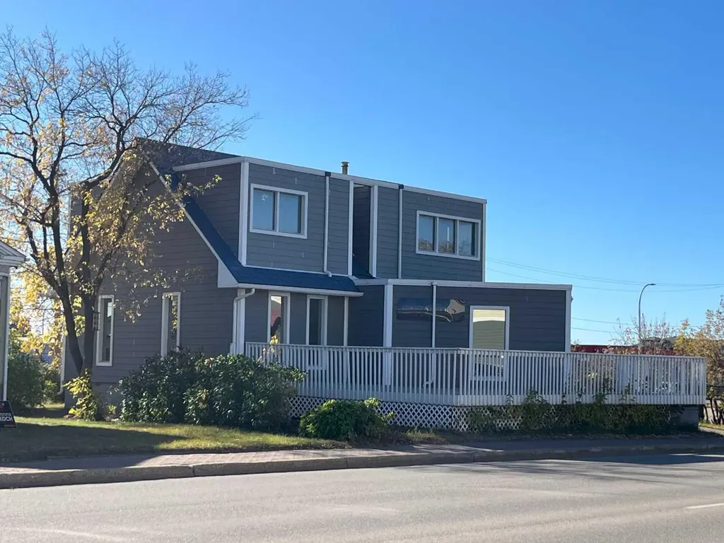 9731 100 Avenue Grande Prairie AB T8V 0T5