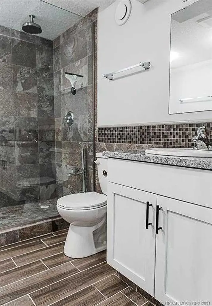 9731 100 Avenue Grande Prairie AB T8V 0T5
