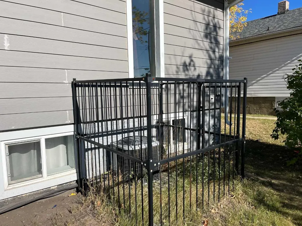 9731 100 Avenue Grande Prairie AB T8V 0T5