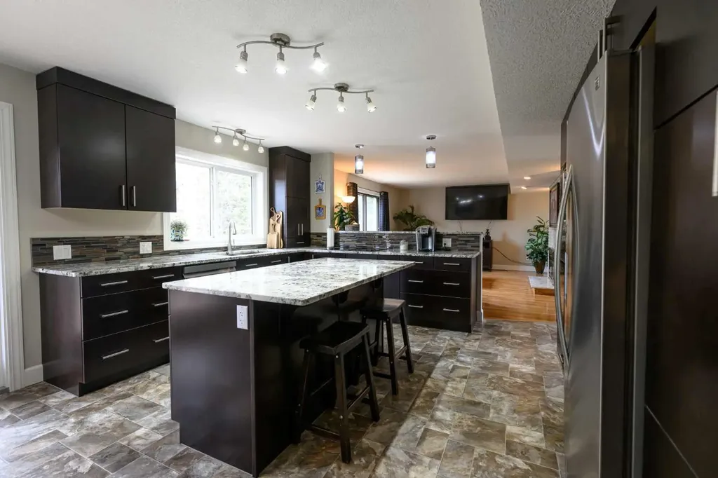54075 742 Township Sexsmith AB T0H 3C0