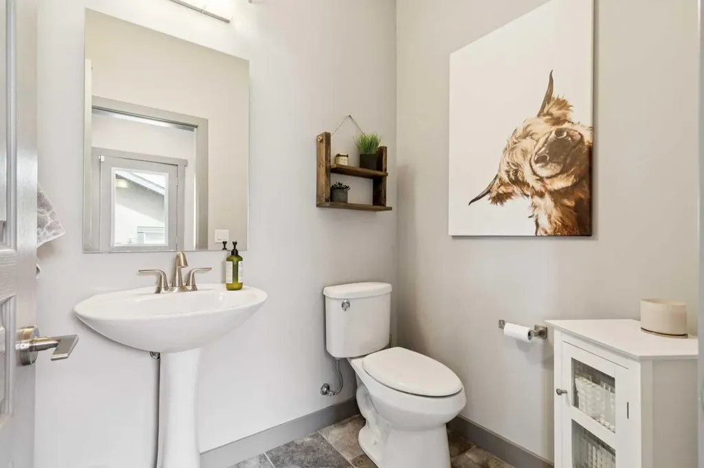 216 Mahogany Grove SE Calgary AB T3M 1W8